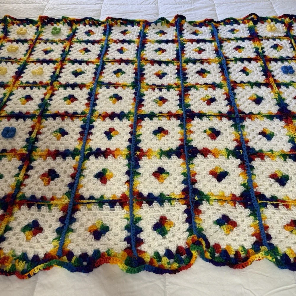 Hand Crocheted Granny Square Afghan Throw Blanket Daisy Floral 42